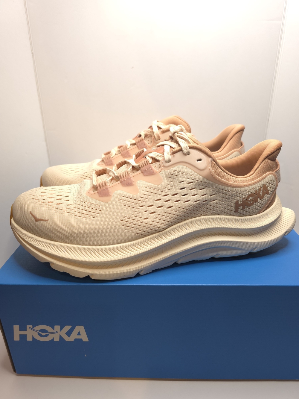 Hoka One One Kawana 2 Running Women’s 8.5W - 1147913 VSN Vanilla Sandstone Pink